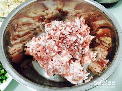 猪肉豆角馅饺子的做法——好吃的饺子馅推荐！