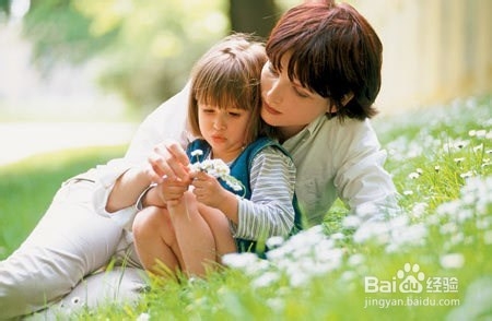 如何处理好与孩子关系：[1]培养良好亲子关系
