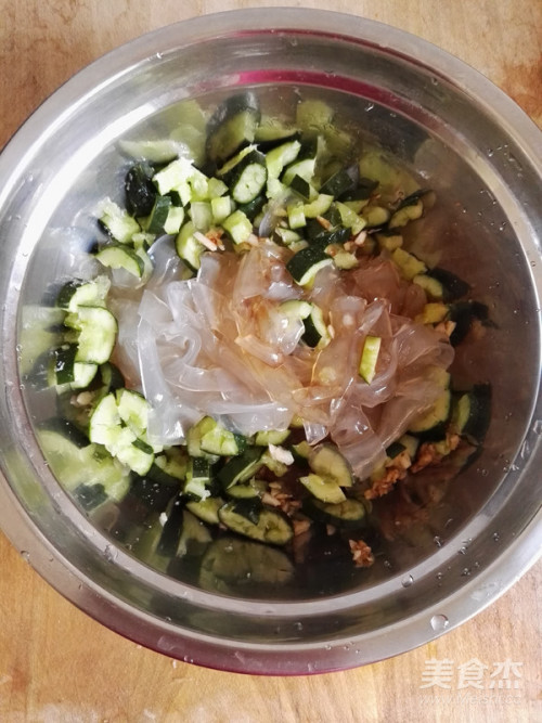 黄瓜拉皮的做法(黄瓜拉皮的做法大全)