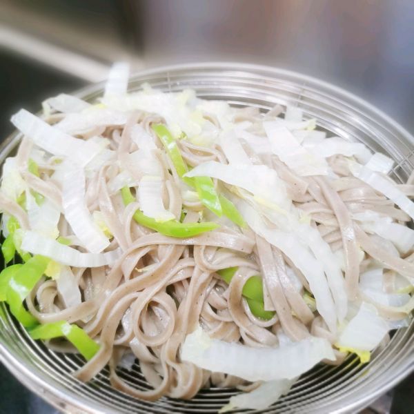 懒人快手自制低脂牛肉酱拌面