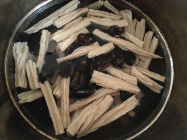 凉拌腐竹木耳黄瓜