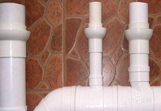 换水管后有很浓胶水味