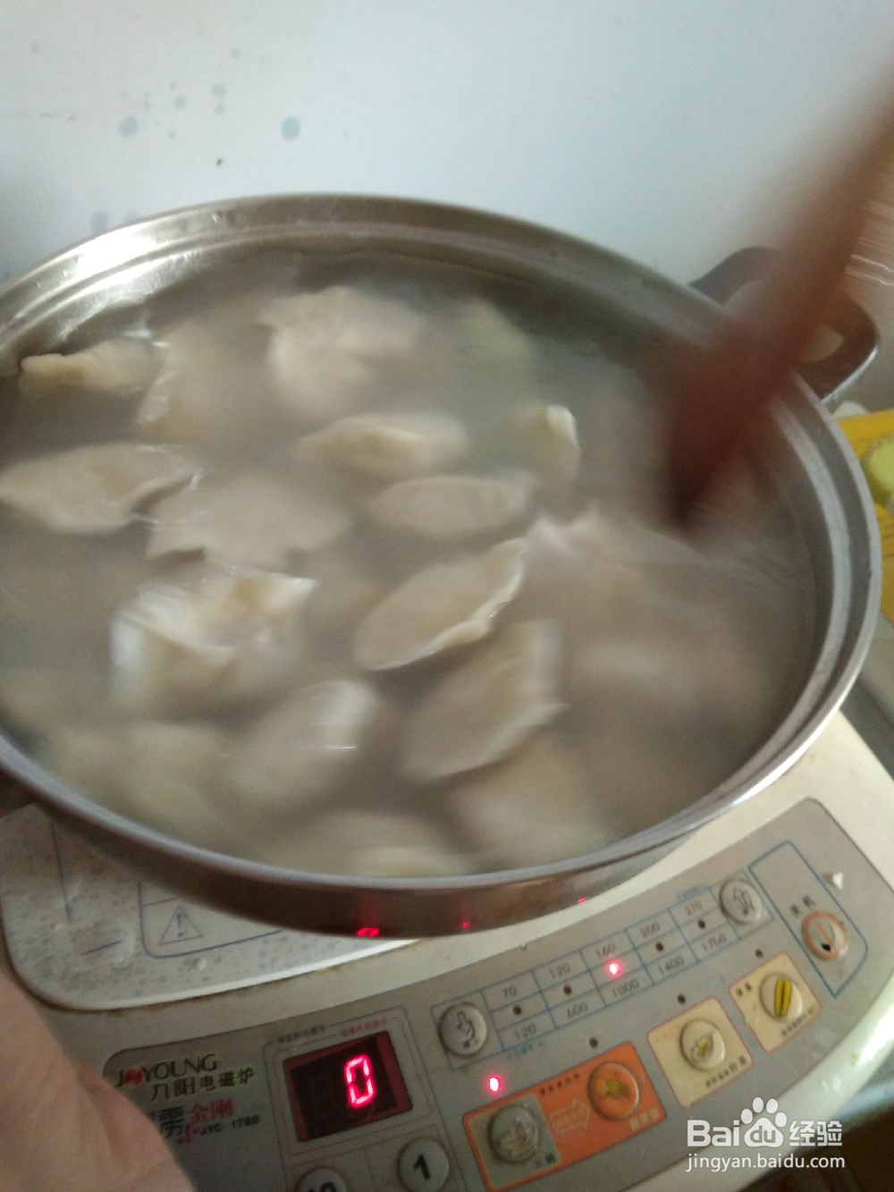 煮饺子不漏好吃技巧