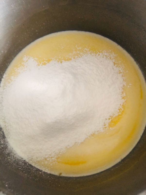 椰浆芒果慕斯蛋糕