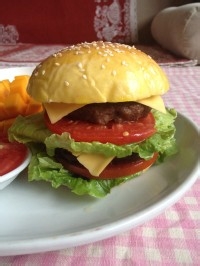 如何做牛肉汉堡