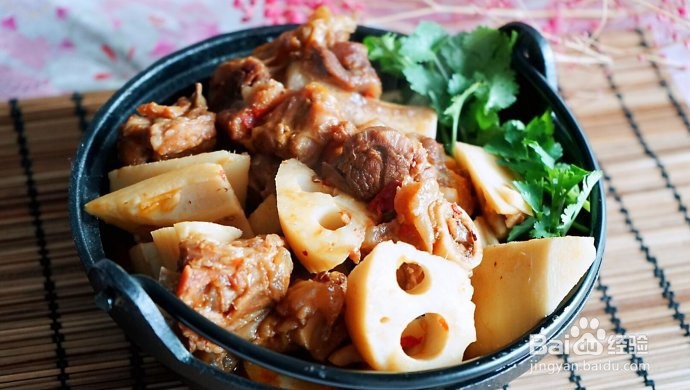 教大家做羊骨肉炖藕