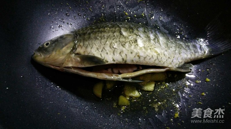 木瓜鲫鱼汤的做法