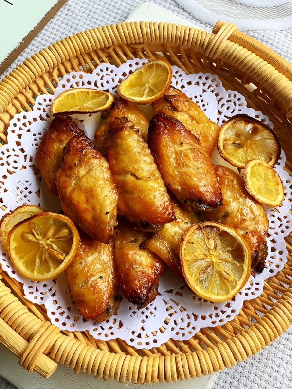 鲜嫩多汁柠香黑胡椒烤鸡翅