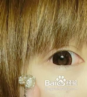 怎样化妆打造大眼嫩唇