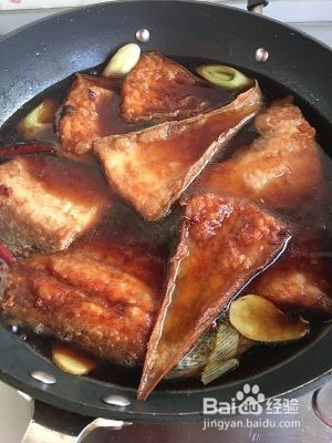 如何做出好吃的酱烧比目鱼