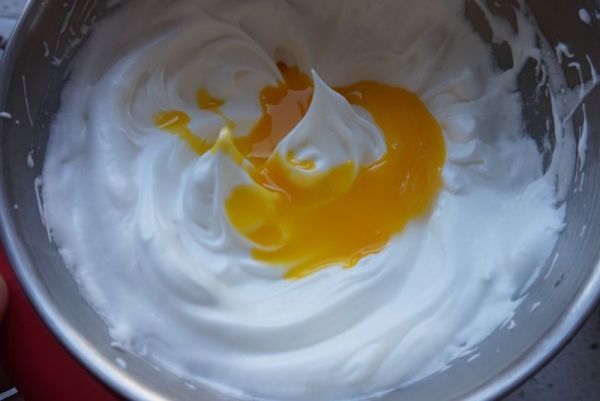 圣诞帽慕斯蛋糕#柏翠辅食节-烘焙零食#