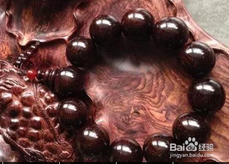 小叶紫檀手串包浆图