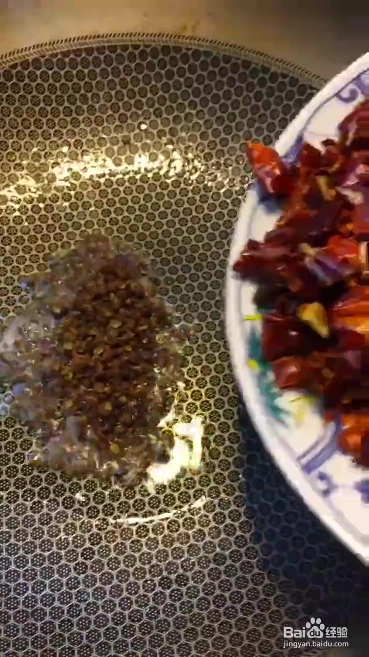 如何在家制作辣子鸡丁