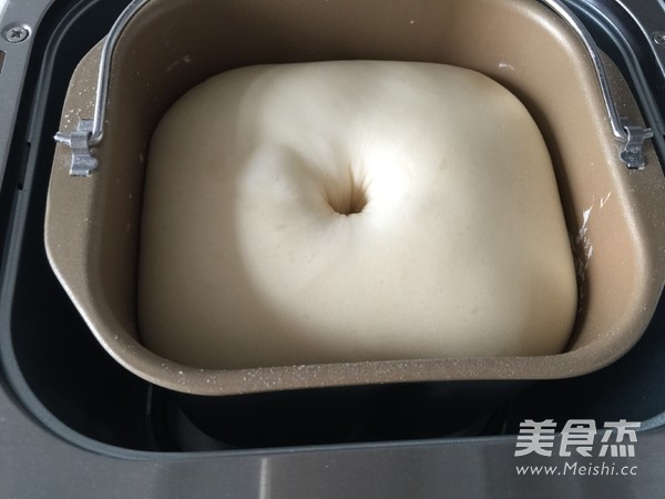 中种椰丝豆沙面包