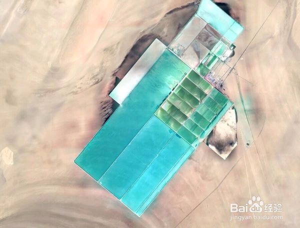 俯瞰罗布泊那些奇形怪状的矿井