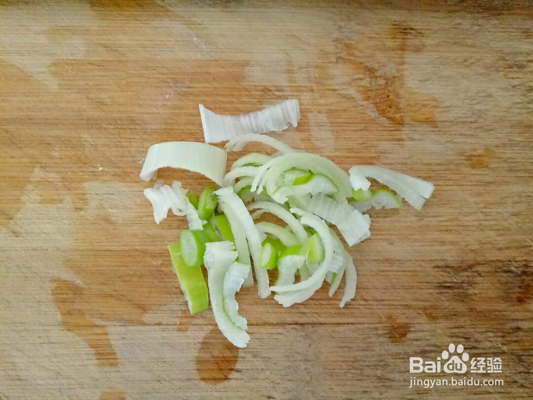 蘑菇炖豆腐的做法