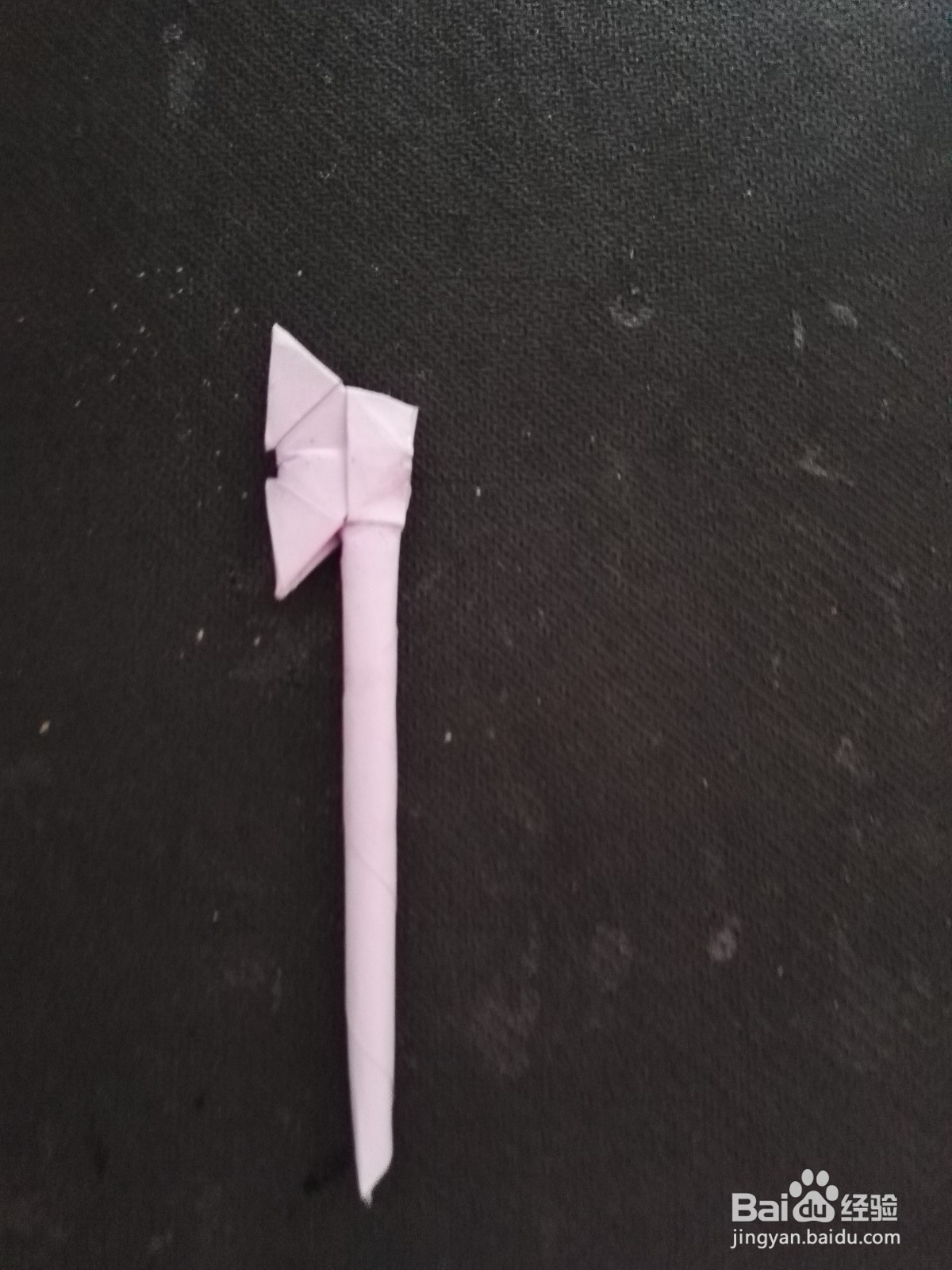 小男孩喜欢的小斧头的折法