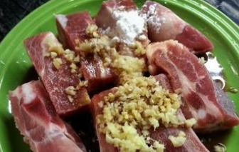 烧排骨用什么配菜