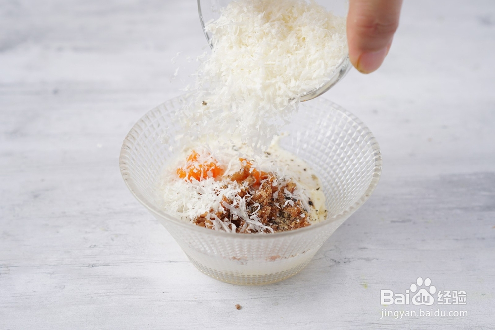 味道令人赞不绝口的蓝莓罗马生菜凯撒沙拉