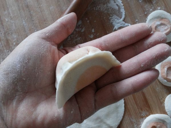 鸡肉核桃仁水饺