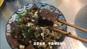 辣子蒜羊血的做法