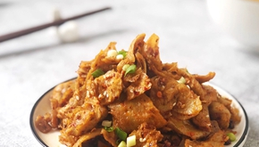 手撕孜然小面筋的做法