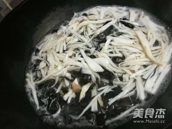 鱼香手撕杏鲍菇