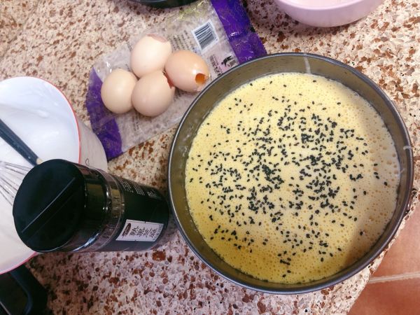 鸡蛋芝麻烤蛋糕