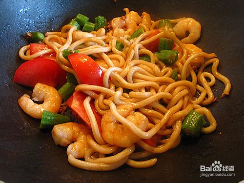 虾仁秋葵炒乌冬