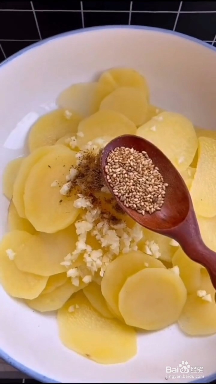 如何制作香辣凉拌土豆片