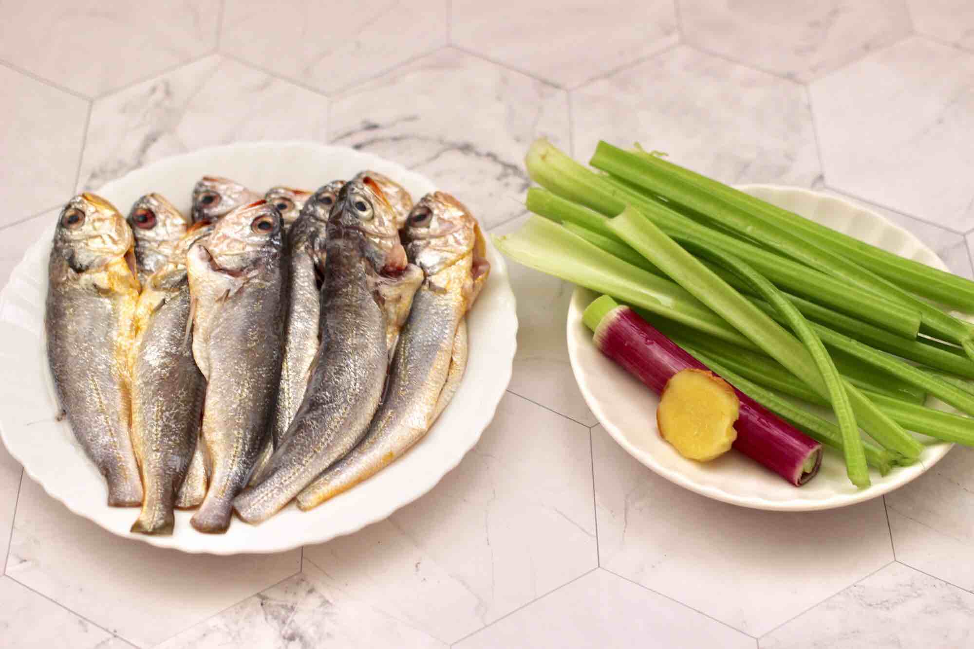 干锅脆鱼的做法