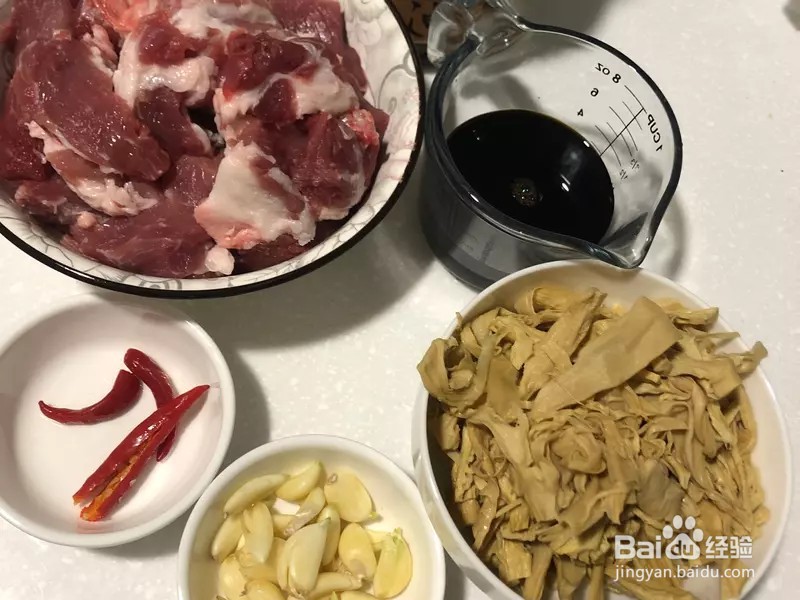 怎样做出家常菜系列之笋干炖猪肉