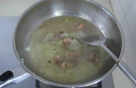冬瓜排骨汤的做法