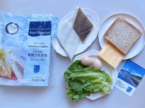 生菜比目鱼抱蛋三明治