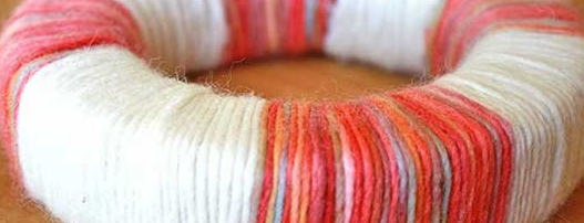 海绵上缠绕纱线 制作漂亮节日装饰烛台！