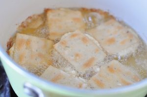 炸虾绞肉苏打饼干的做法