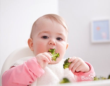 婴儿什么时候添加辅食？添加过程中要注意什么？