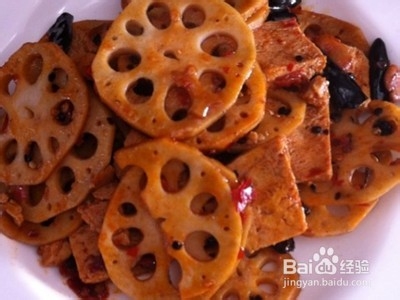 豆瓣酱炒制麻辣藕片的做法