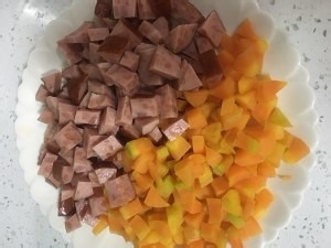 如何制作爆炒熏肠