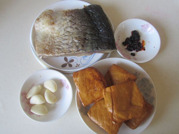 豆豉腊鱼蒸香干