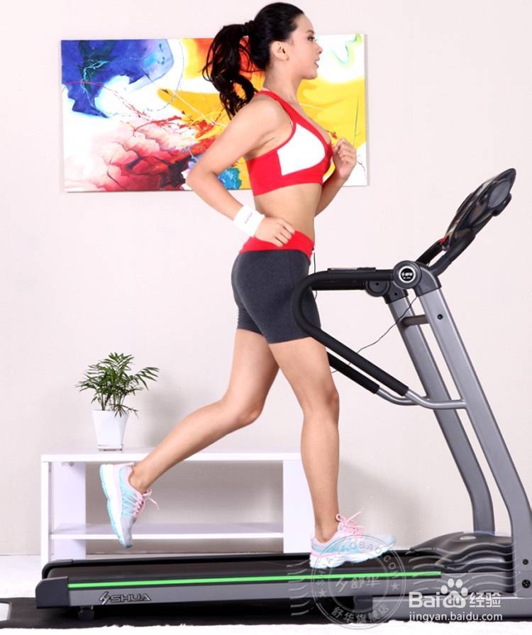 跑步机上跑步注意细节