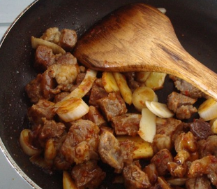 牛肉用高压锅压烂肉需要多久