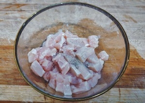 食补养生味噌秋葵炒鸡胸