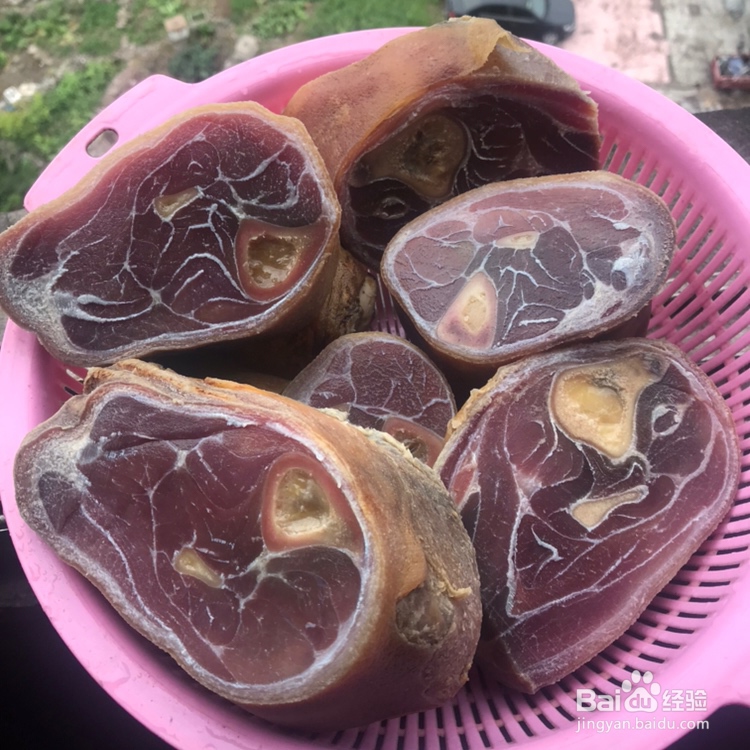 孩子爱吃的火腿猪脚萝卜