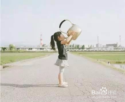 正确喝水排毒减肥 女人多喝水有6大好处