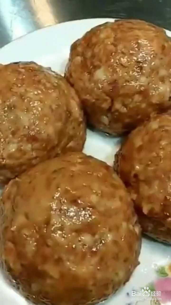 如何制作红烧狮子头丸子