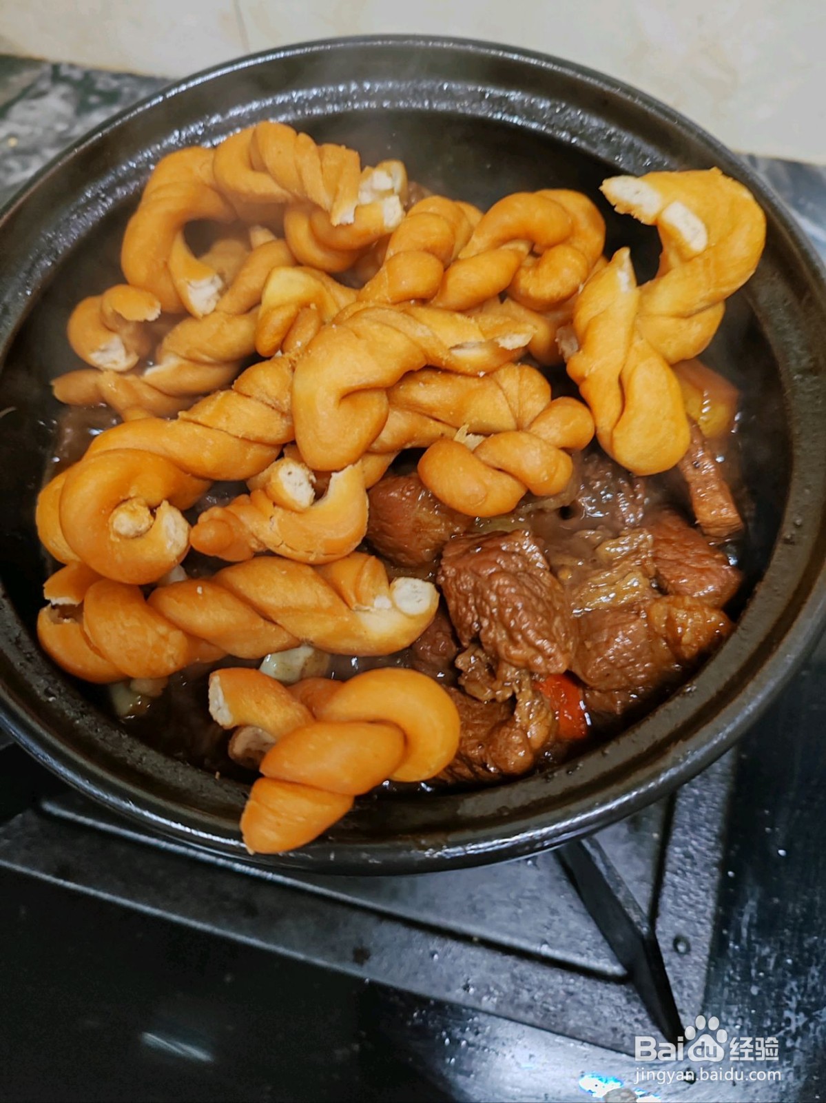 红烧肉烧麻花的做法