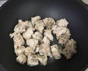家庭小菜排骨炖土豆