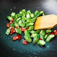 秋葵炒鸡蛋怎么制作