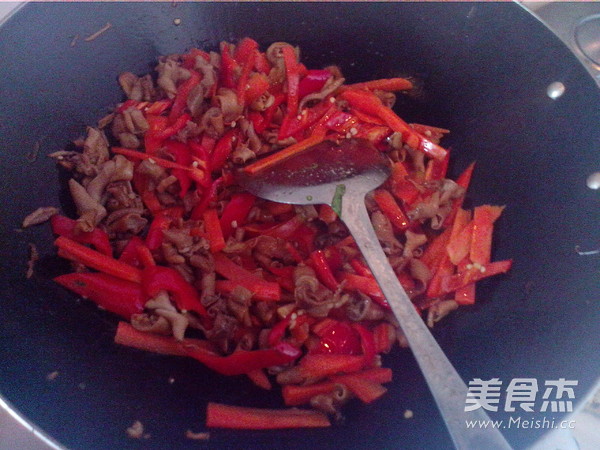 泡菜炒鸭肠的做法